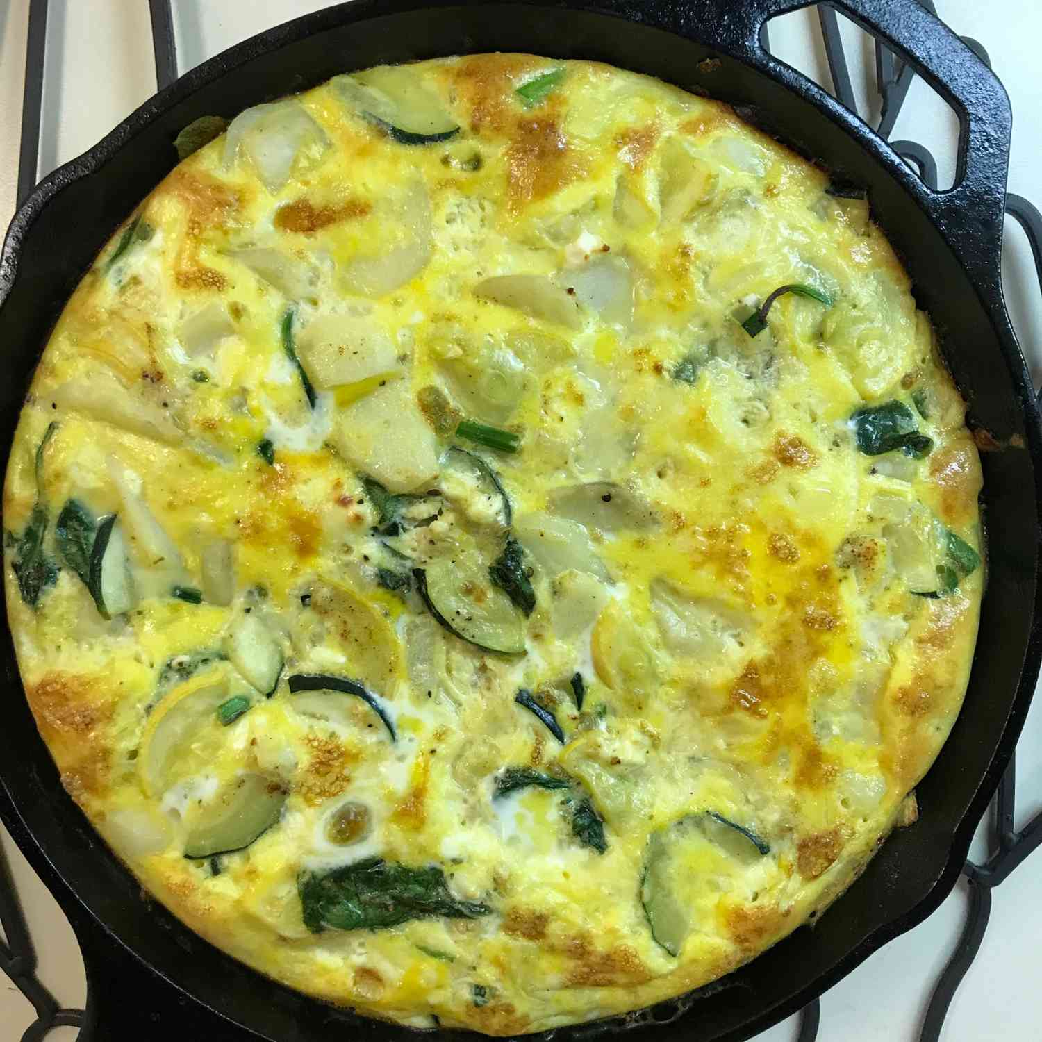 Rau mùa xuân frittata cho mẹ