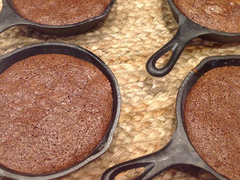 Chú Drews Skillet Brownies