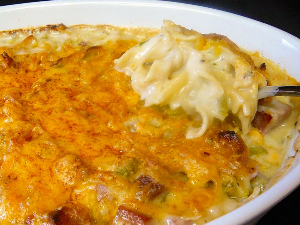 Gà và giăm bông Casserole