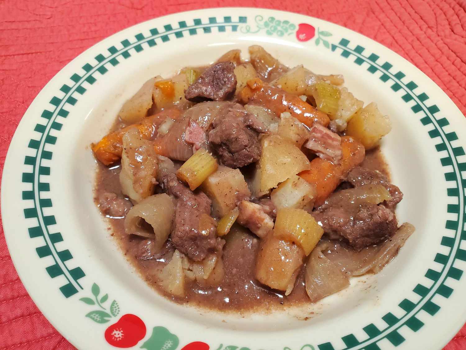 Slow Cooker Beef Stew với rượu vang đỏ