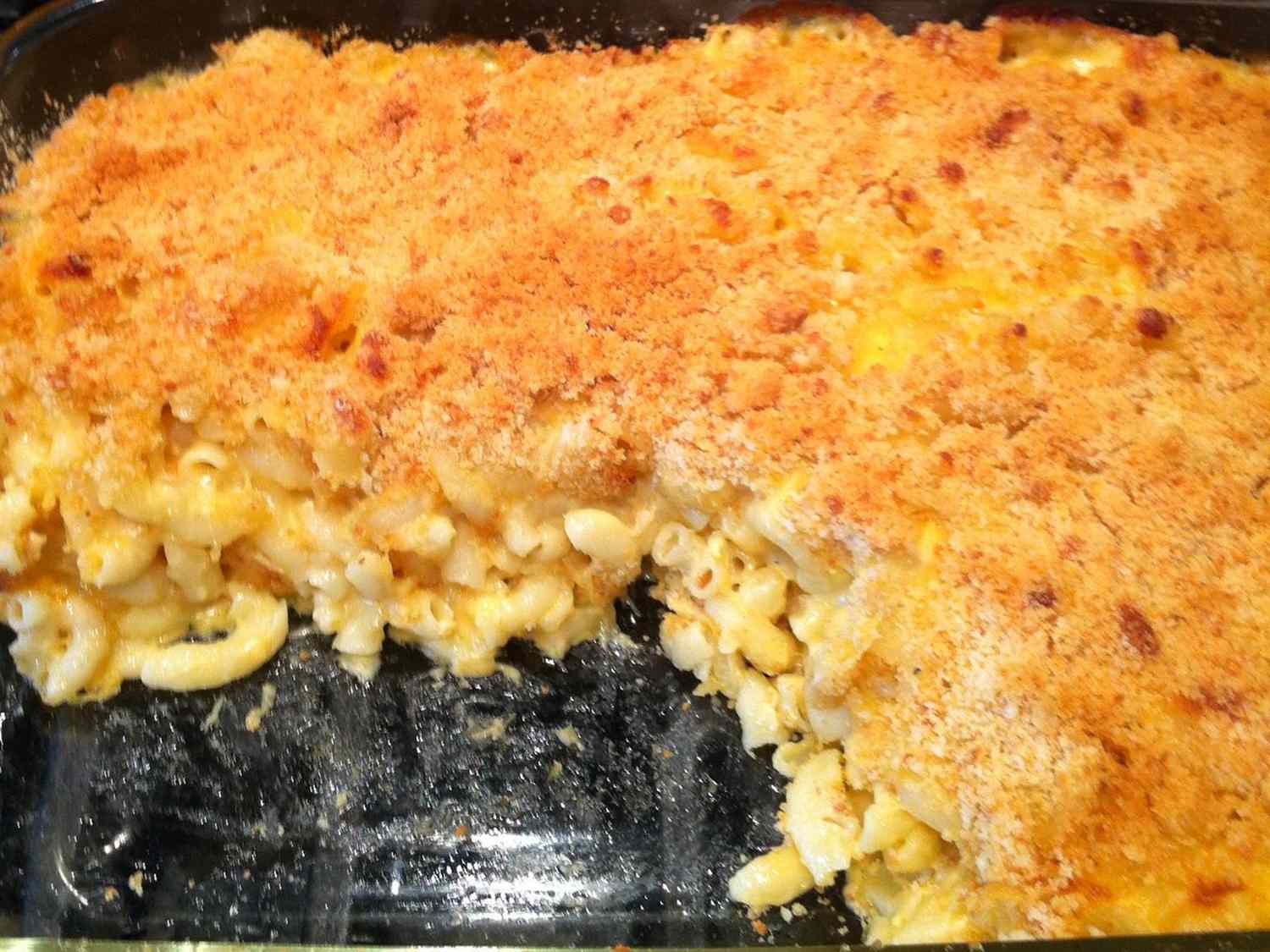 Smoky Four Cheese Macaroni nướng