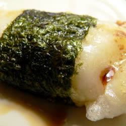 Mochi nướng với rong biển nori