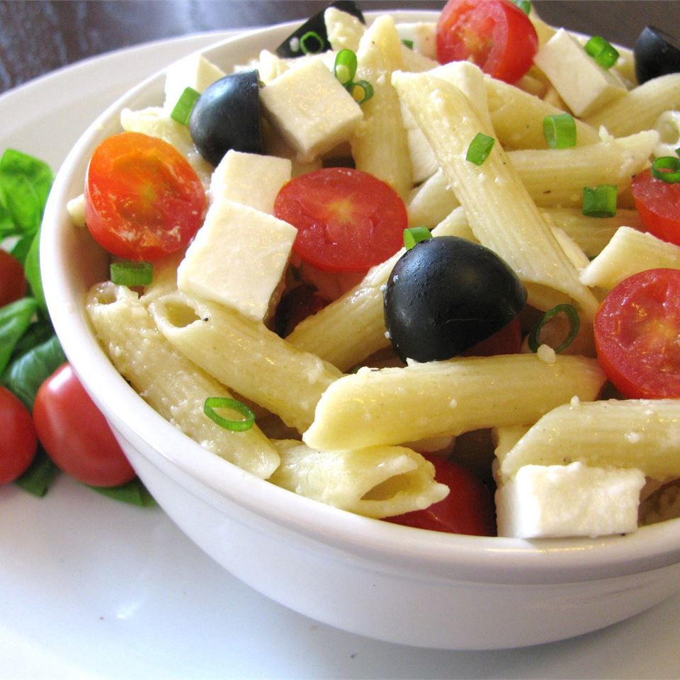 Salad penne, cà chua và mozzarella