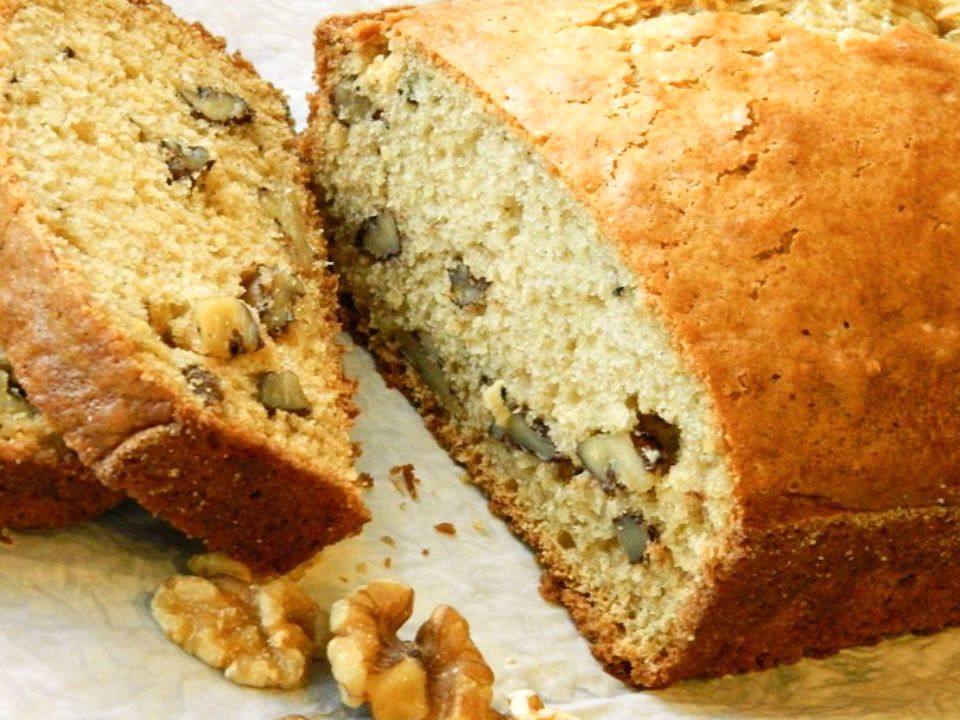 Lauris Yummy Nut Bread