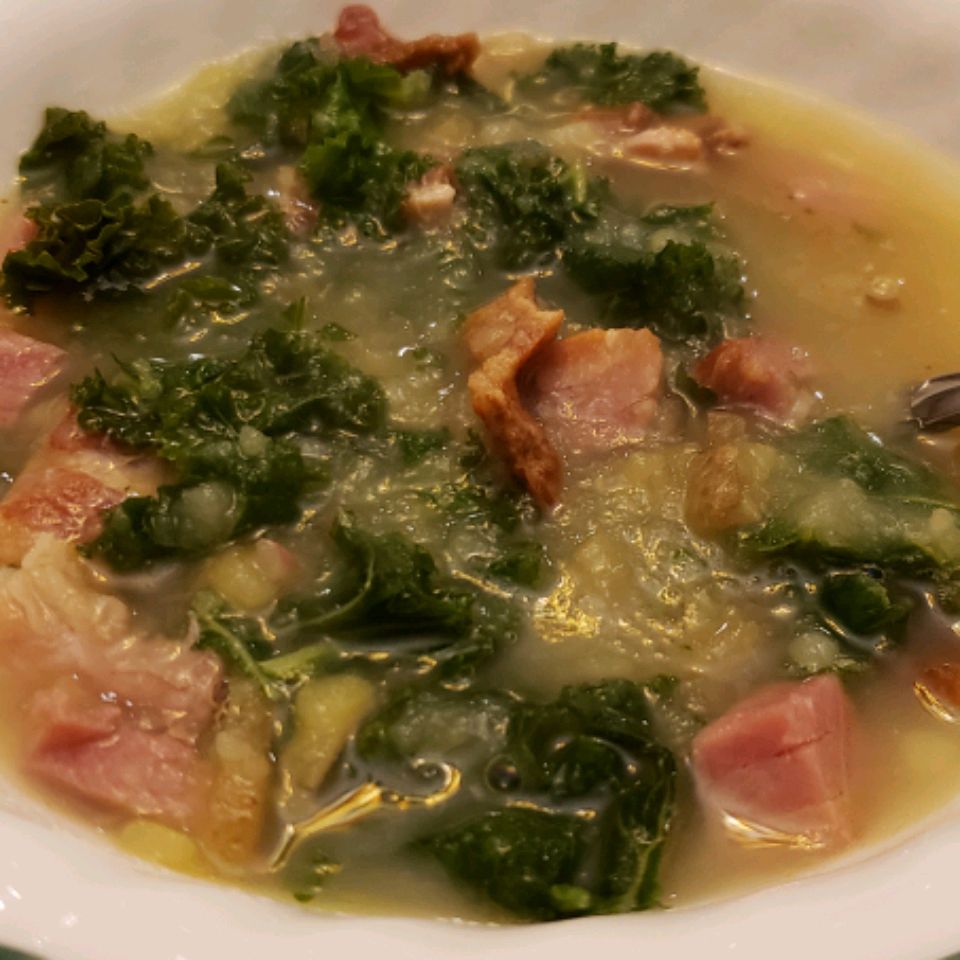 Caldo Verde (Súp xanh Bồ Đào Nha)