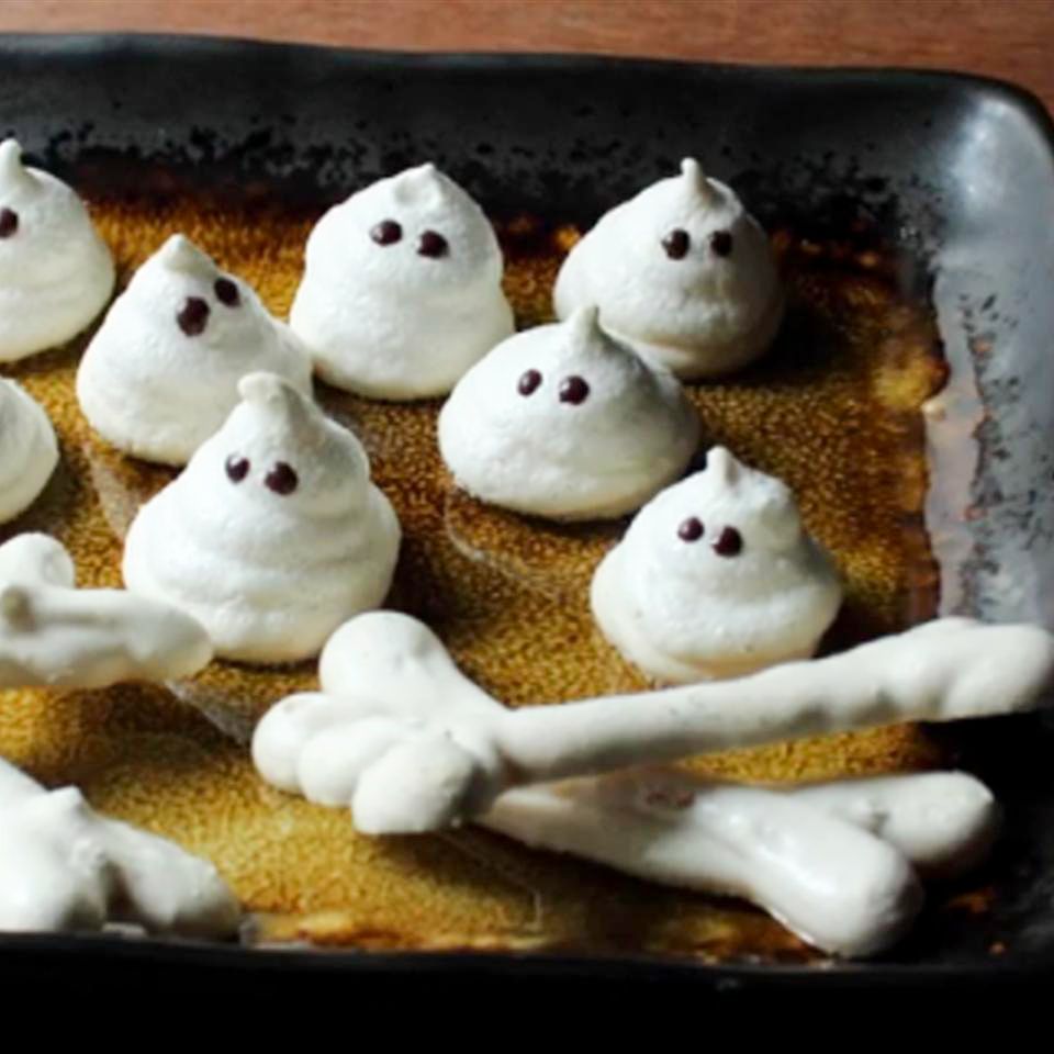 Meringue Bones và Ghosts