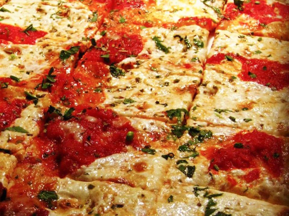 Bà pizza