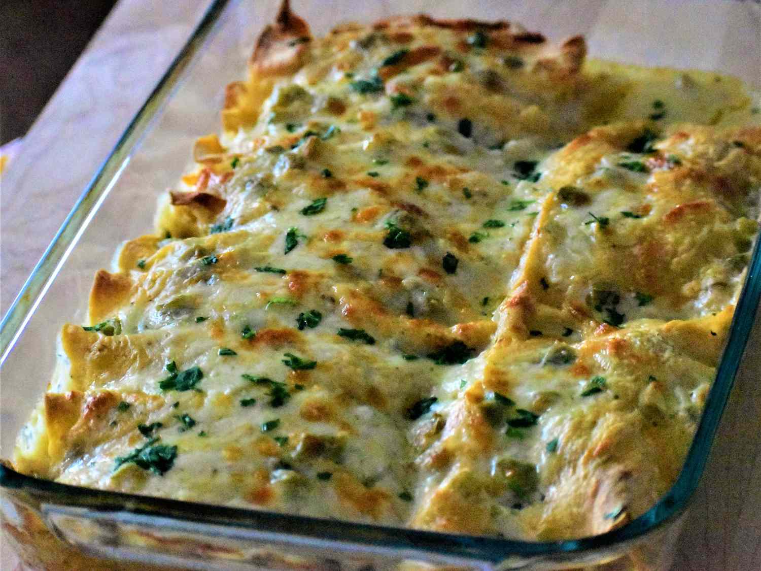 Enchiladas gà với nước sốt ớt xanh (salsa verde)