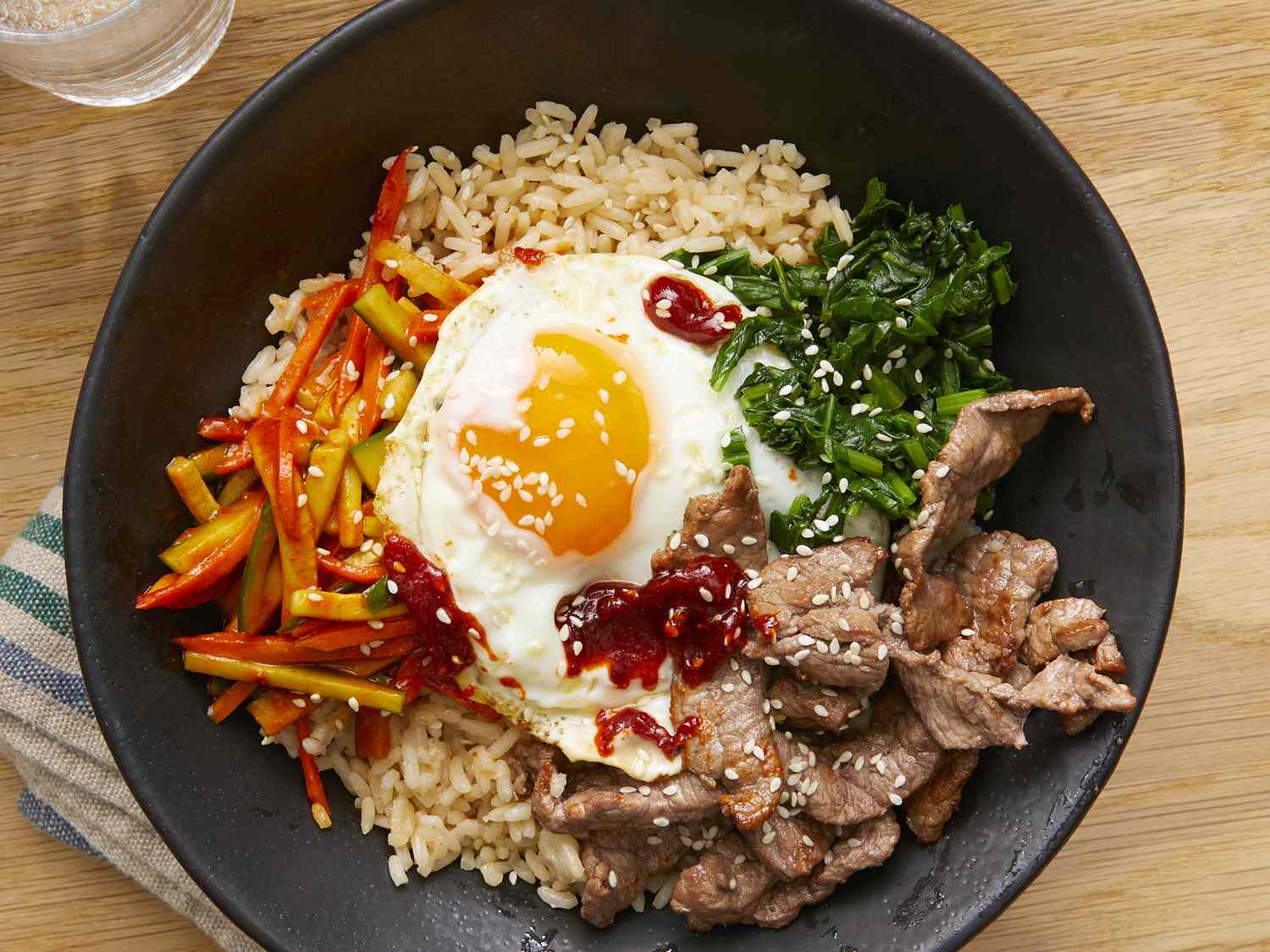 Bibimbap (gạo Hàn Quốc với rau hỗn hợp)