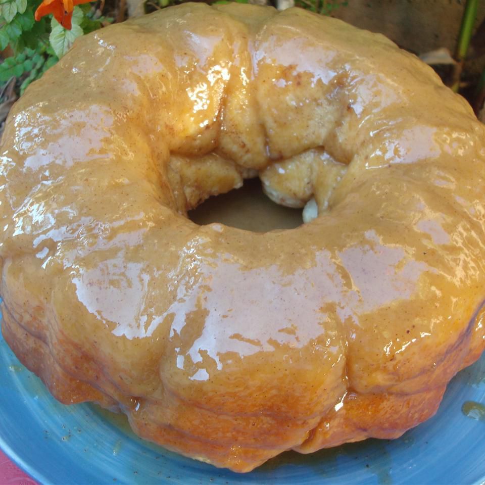 Cuộn caramel bundt đơn giản