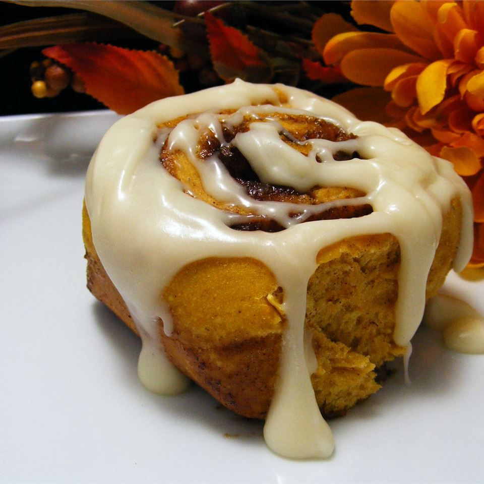 Kelsandras Pumpkin Cinnamon Rolls