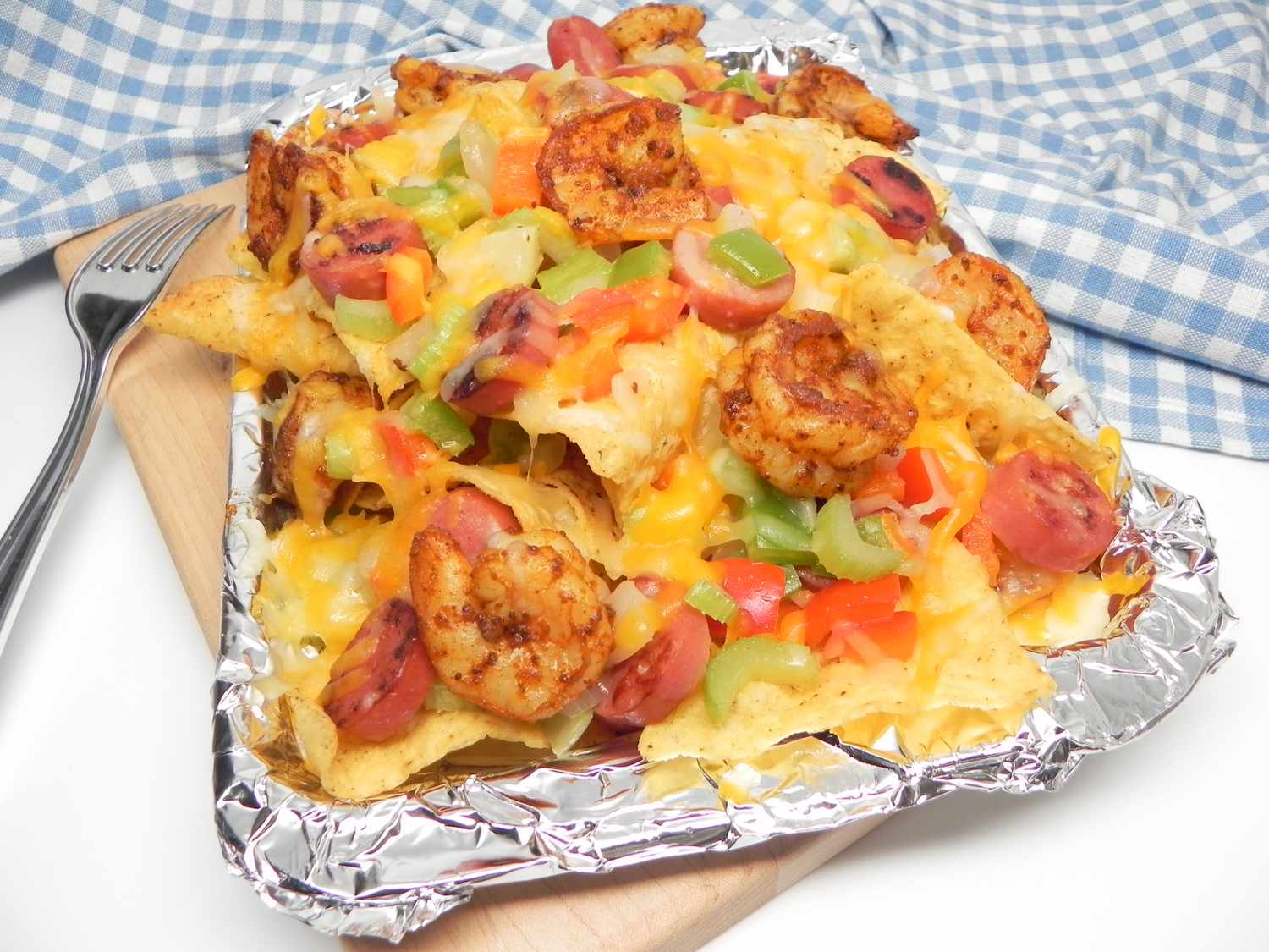 Tôm Cajun và Andouille Nachos