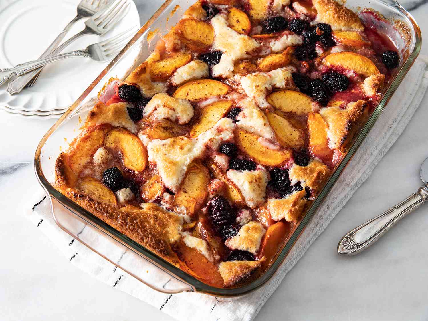 Peach và BlackBerry Cobbler