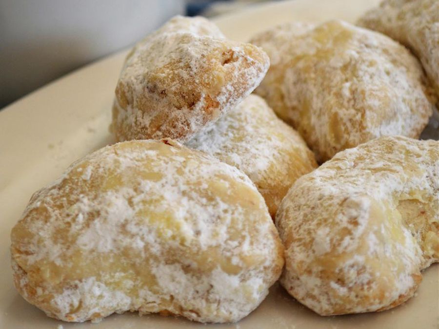 Bánh quy Almond Crescent