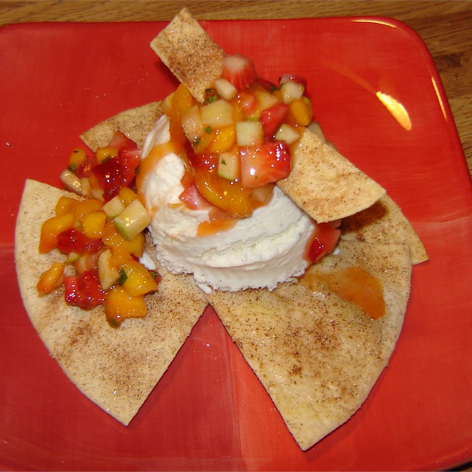 Tortilla sundae với salsa xoài đúc