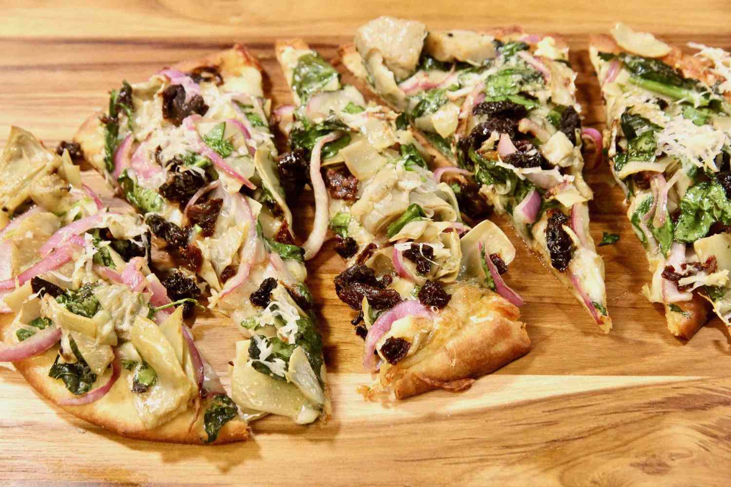 Bánh pizza tỏi rau bina