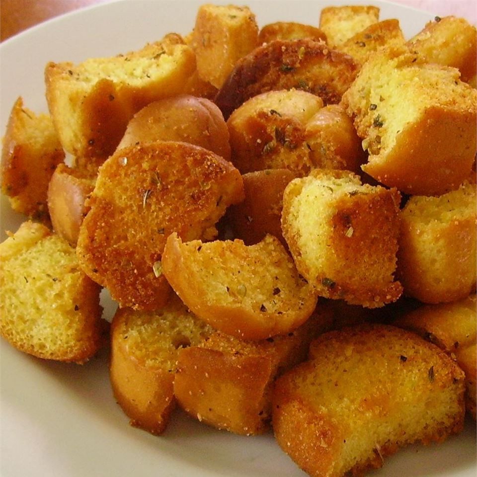 Hamburger Bun Croutons cũ