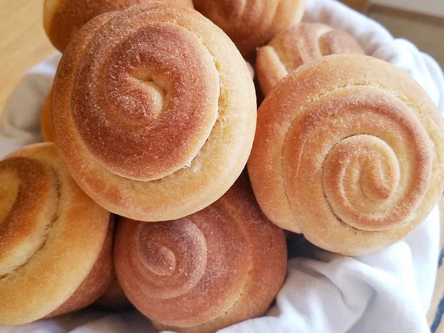 Light Wheat Rolls