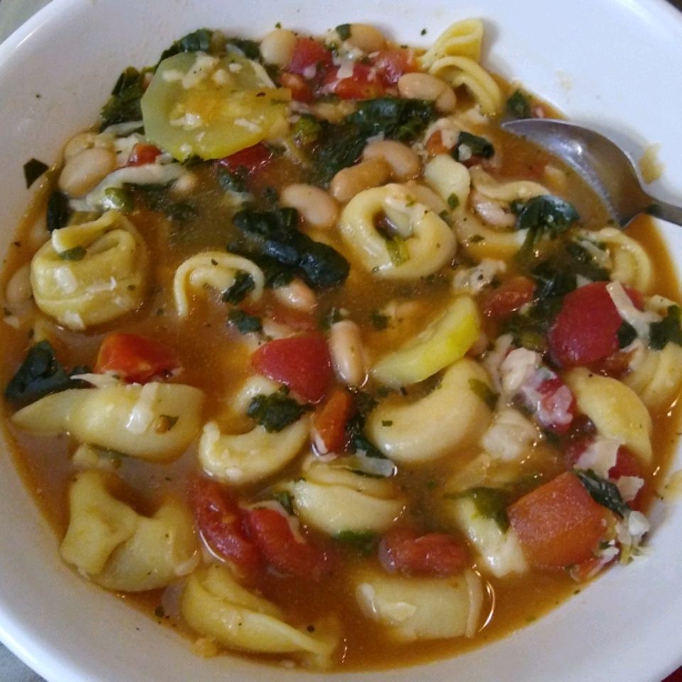 Súp tortellini đơn giản