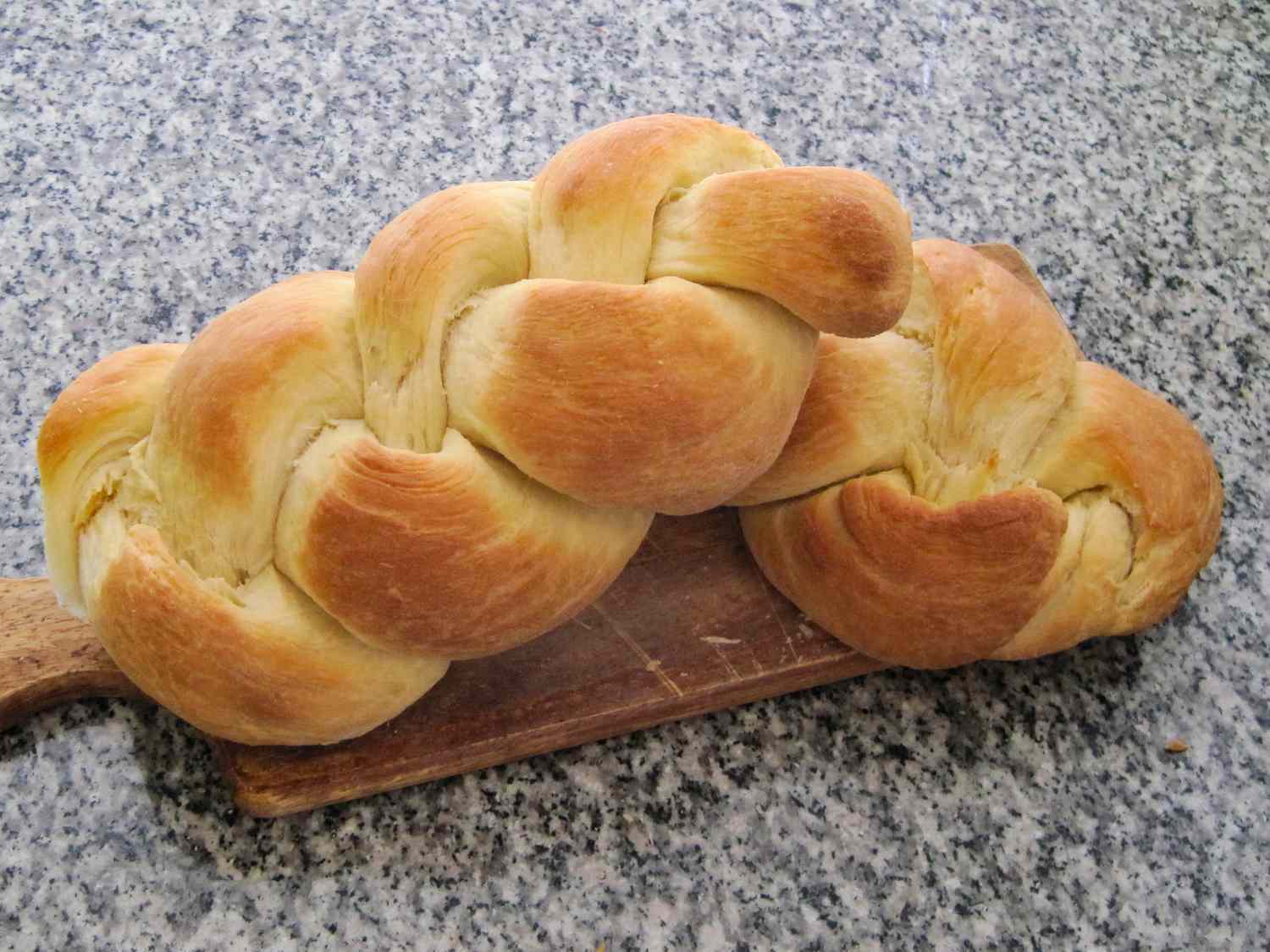 Bánh mì challah dễ dàng