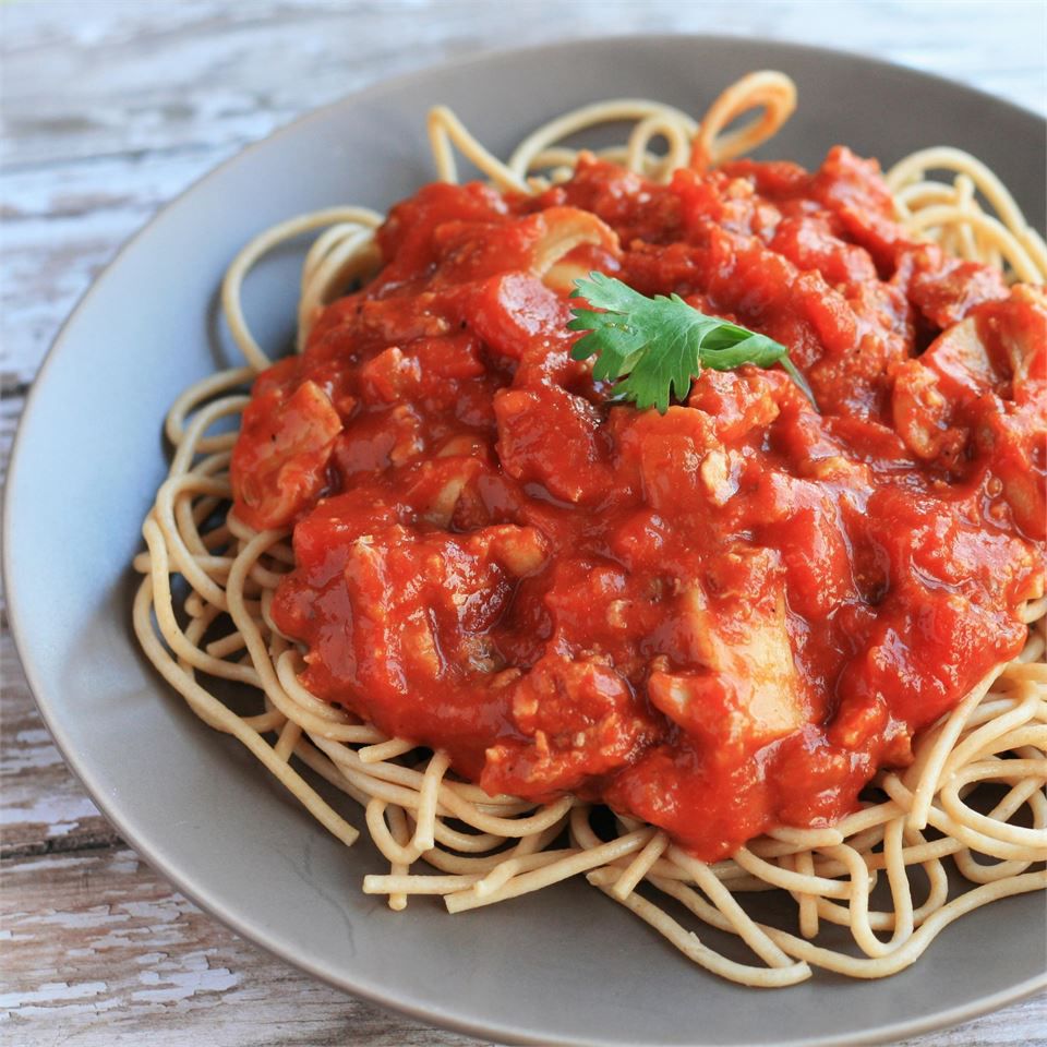 Dễ dàng spaghetti với nước sốt cà chua