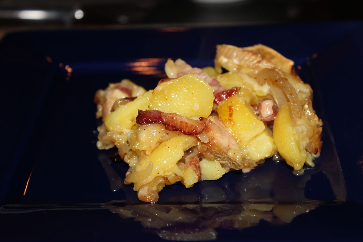 Tartiflette (Cheese Cheese và Potato soong)