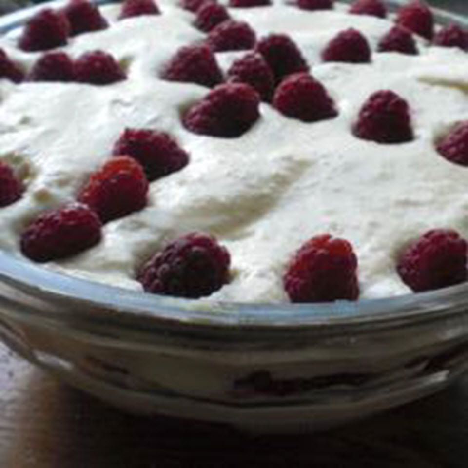 Raspberry tiramisu trifle