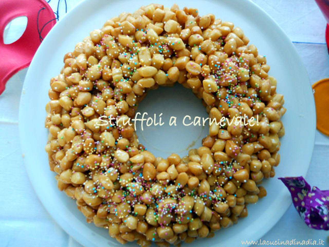 Struffoli o Cicerchiata (Bóng bột mật ong Ý)