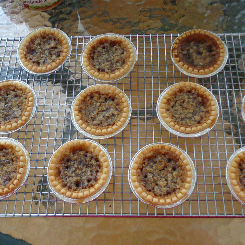 Raisin bơ tarts