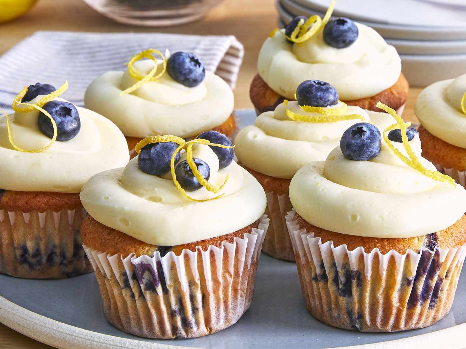 Bánh cupcake việt quất với kem pho mát chanh