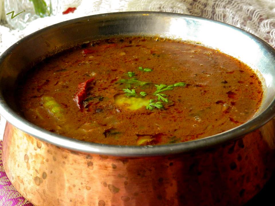 Dal Makhani (đậu lăng Ấn Độ)