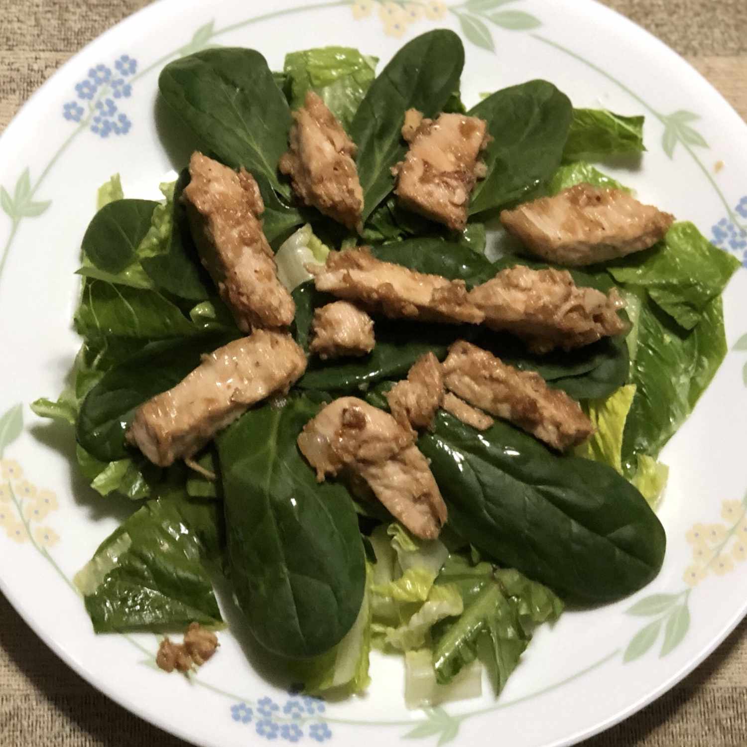 Lime-L tỏi gà và rau bina salad