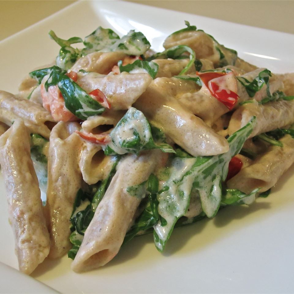 Phô mai dê và arugula trên Penne