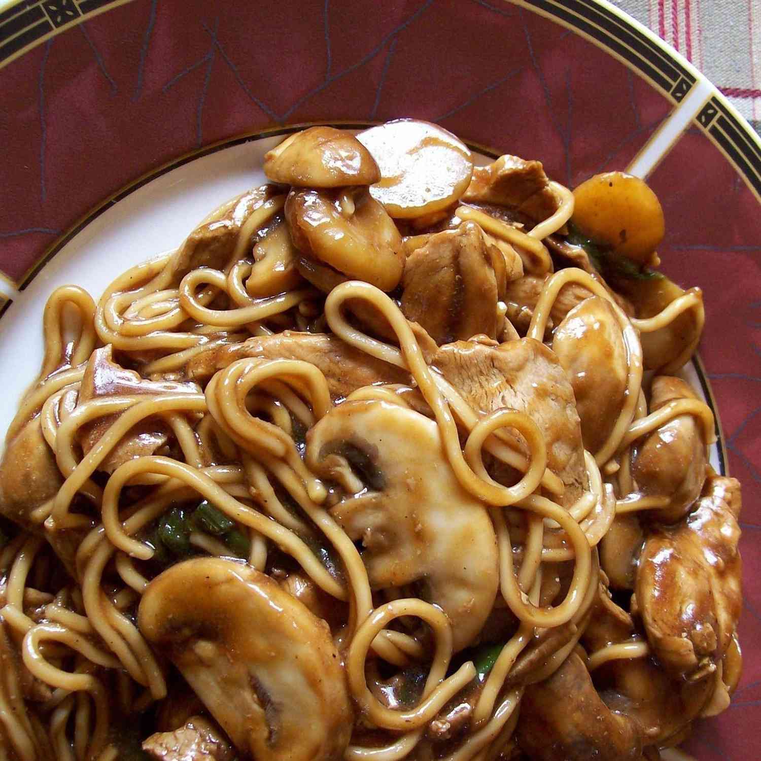 Gà Lo Mein