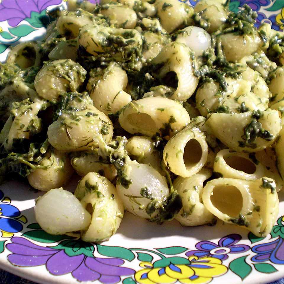 Mostaccioli với rau bina và feta