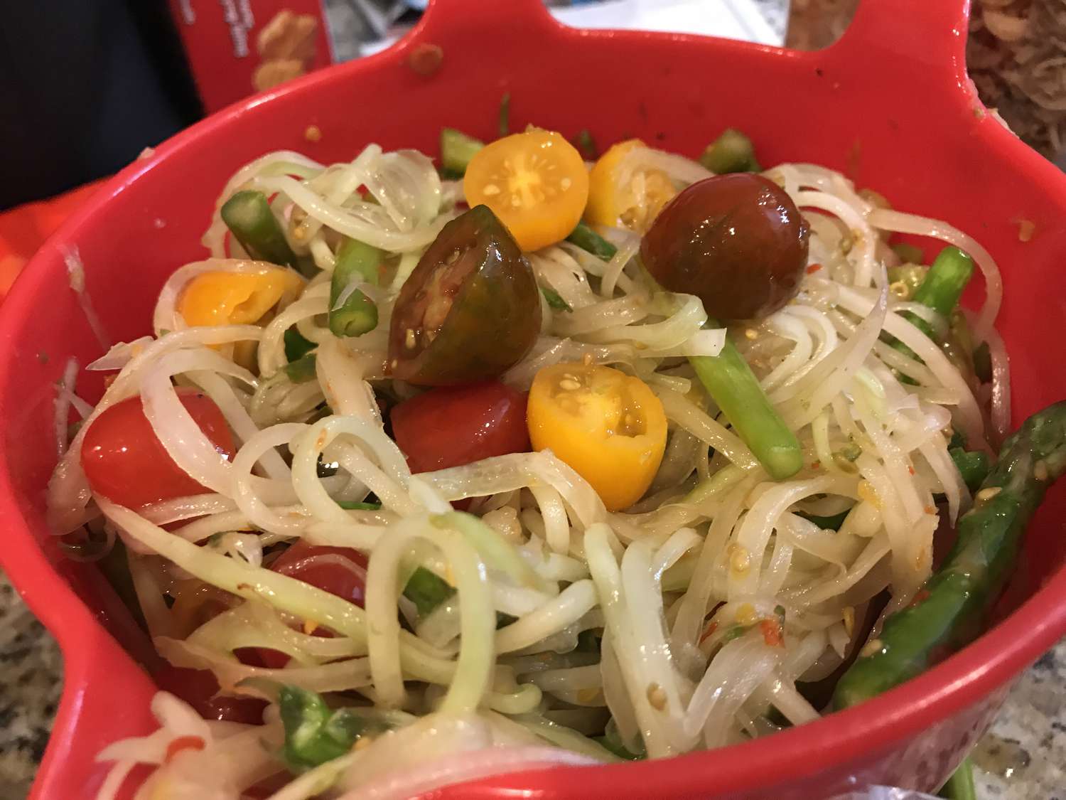 Salad đu đủ màu xanh lá cây