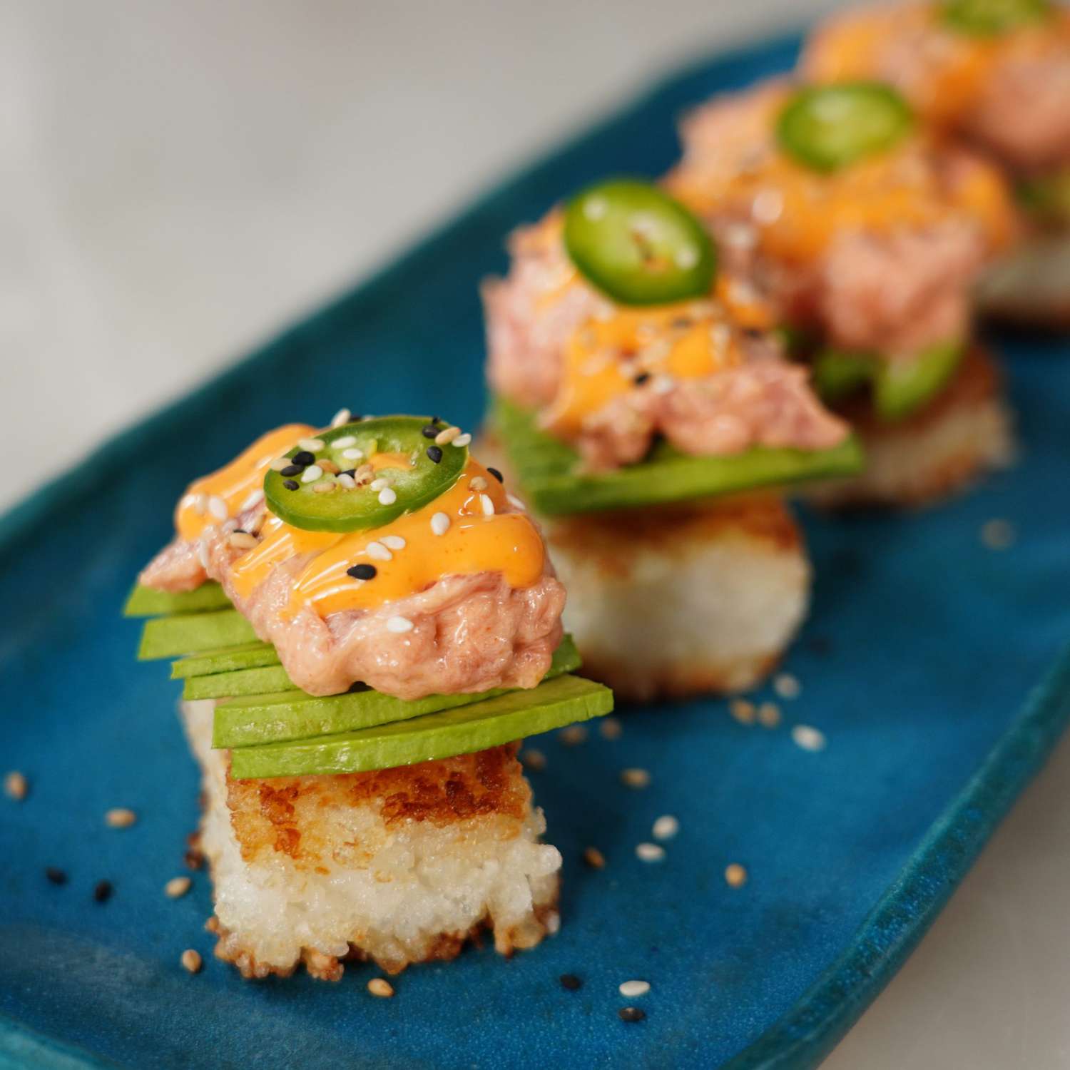 Bites sushi gạo giòn (Copycat Nobu Recipe)