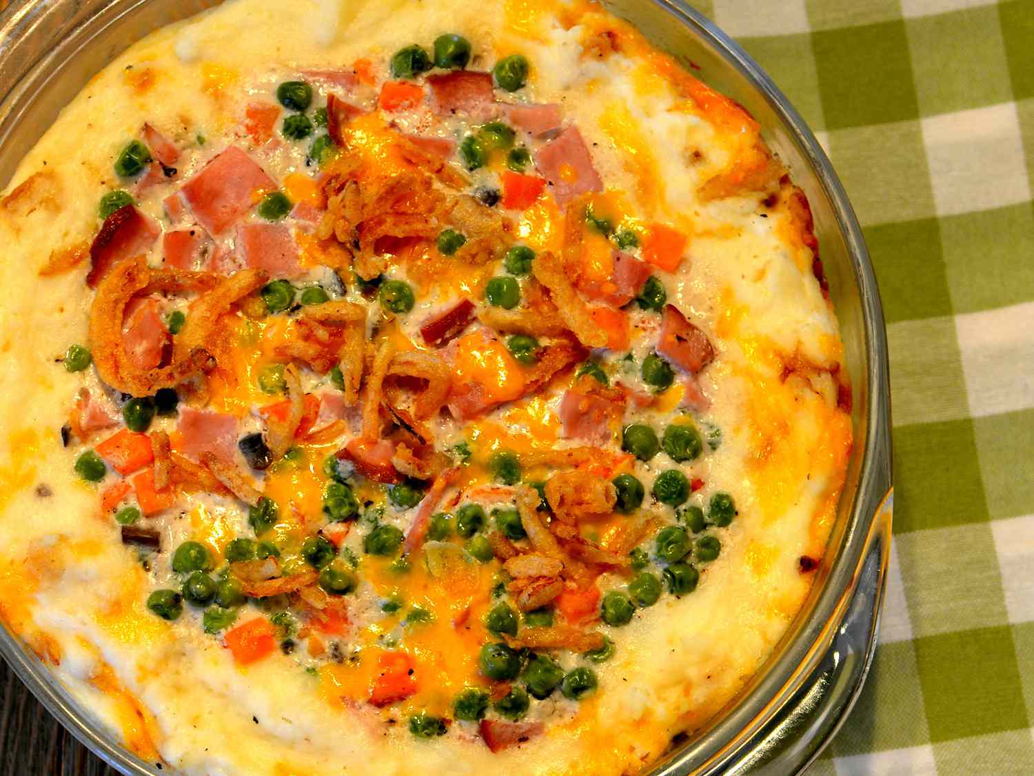 Ham còn sót lại cheesy và thịt hầm khoai tây nghiền