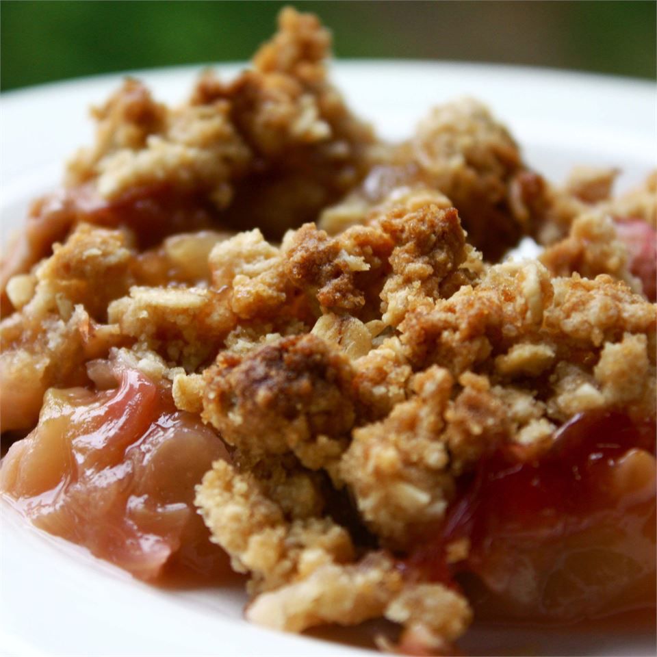 Món tráng miệng táo-rhubarb