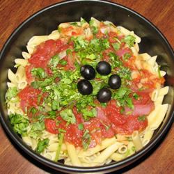 Penne với nước sốt xoài Chile