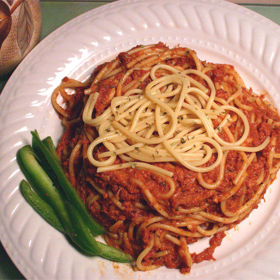 Spaghetti với thịt bò ngô