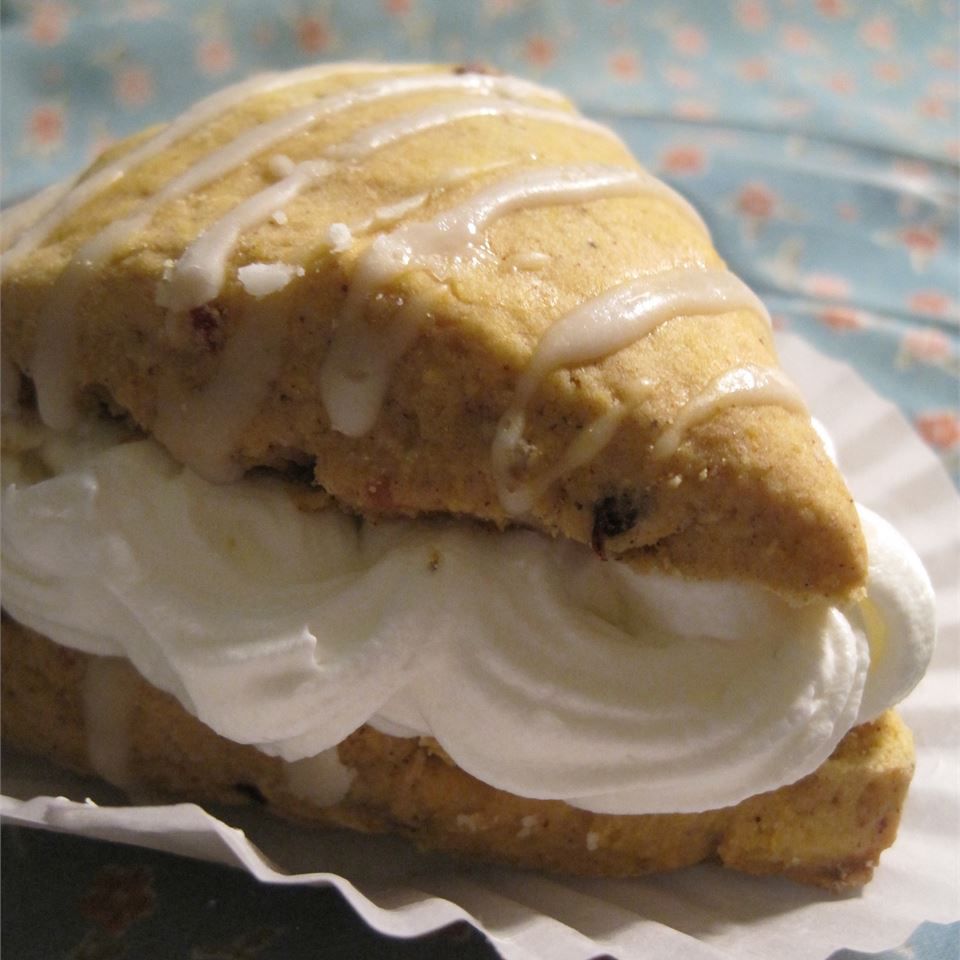 Bí ngô Raisin Scones