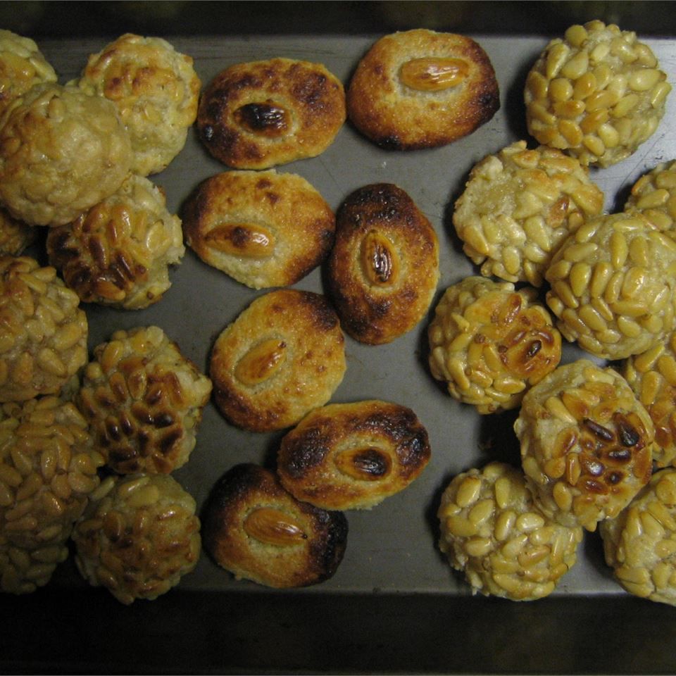 Panellets - Cookies khoai tây Catalan