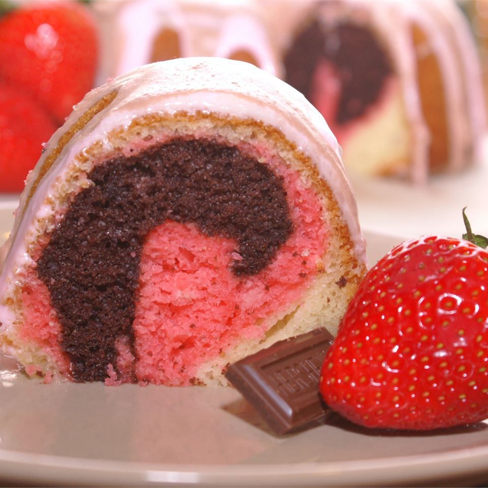 Bánh Neapolitan Bundt