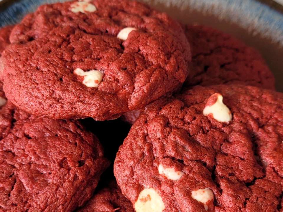Bánh quy nhung màu đỏ
