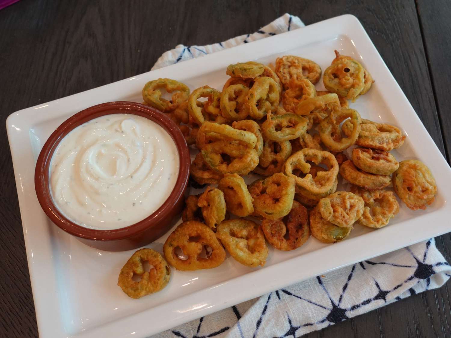 Fried Pasing Jalapeos với Niềm ăn Lime Ranch