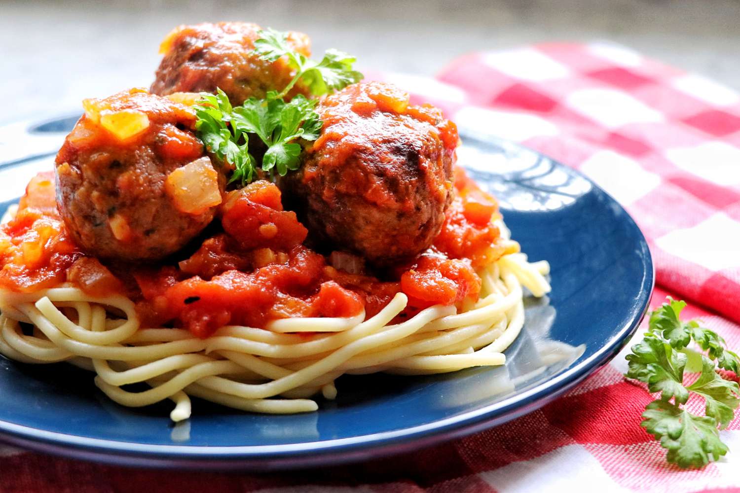 Spaghetti thuần chay và (xa hơn) thịt viên