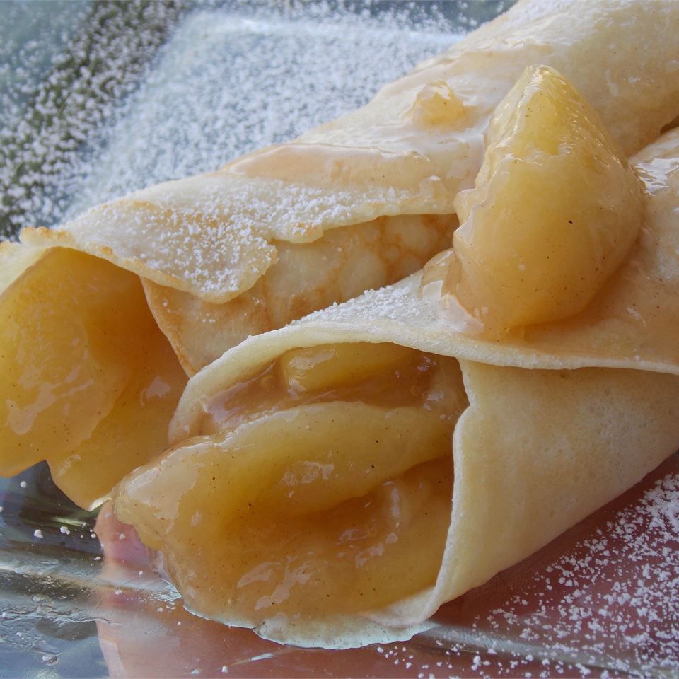 Bánh crepe quế táo ngon