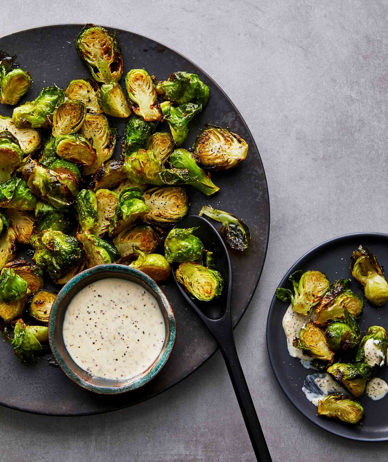 Air Fryer rang Brussels Sprouts With Maple-Mustard Mayo