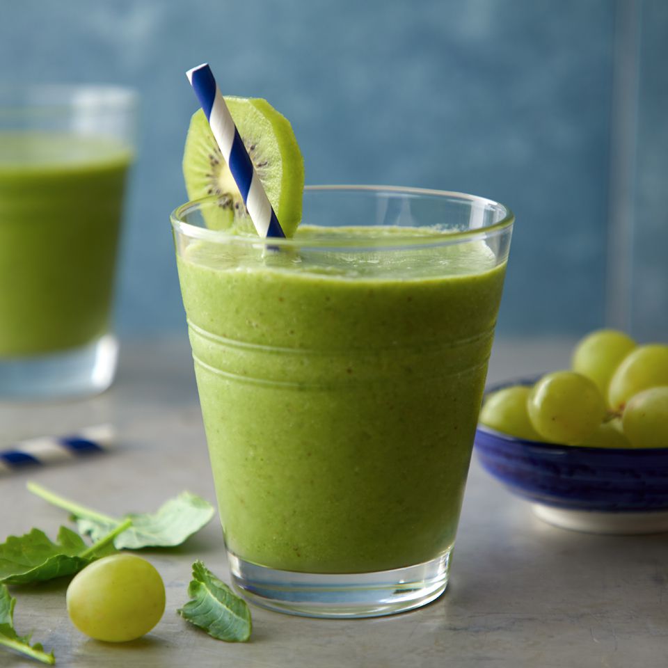 Smoothie màu xanh lá cây tối cao